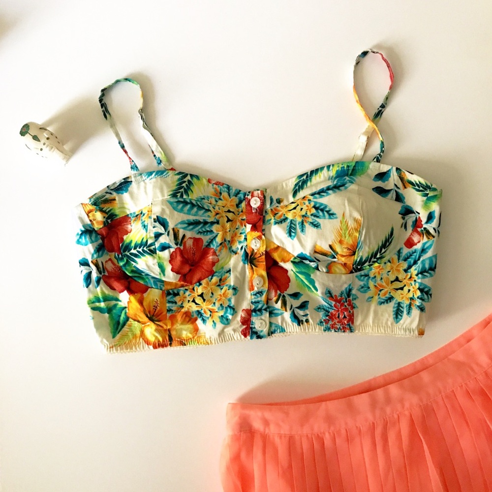 NWT Floral Crop top